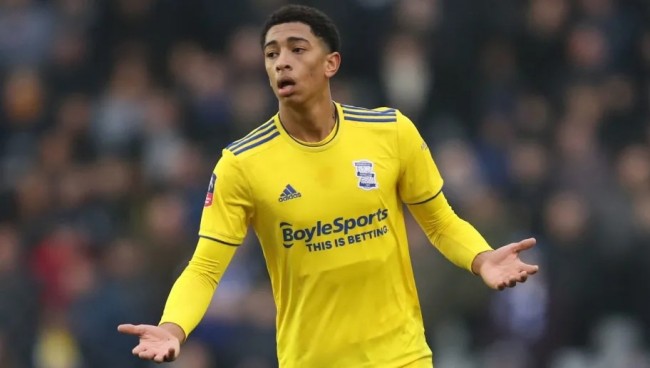 水双角色应 水双角色应